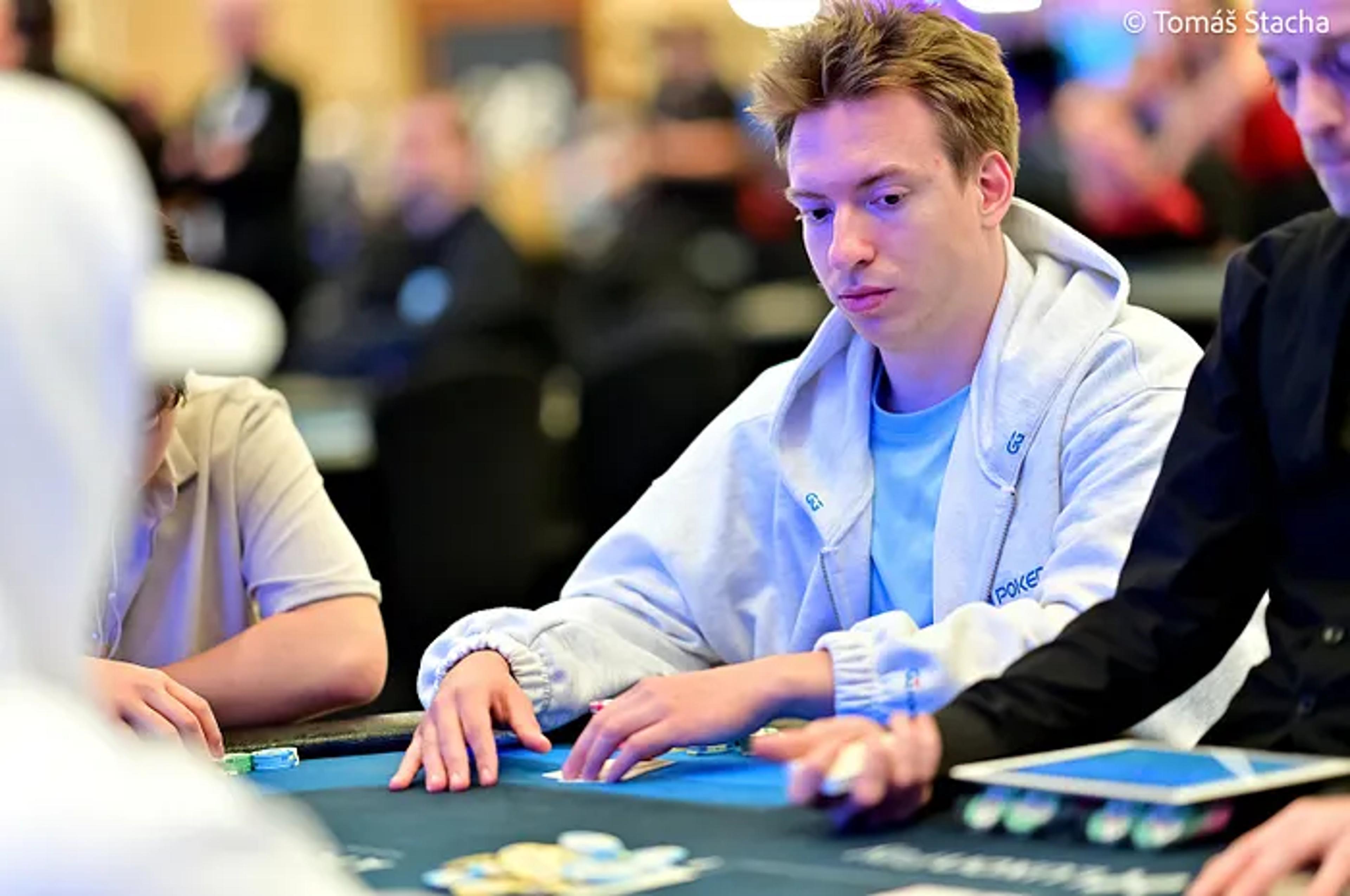 Ilia Arkhipov Wins First WSOP Bracelet