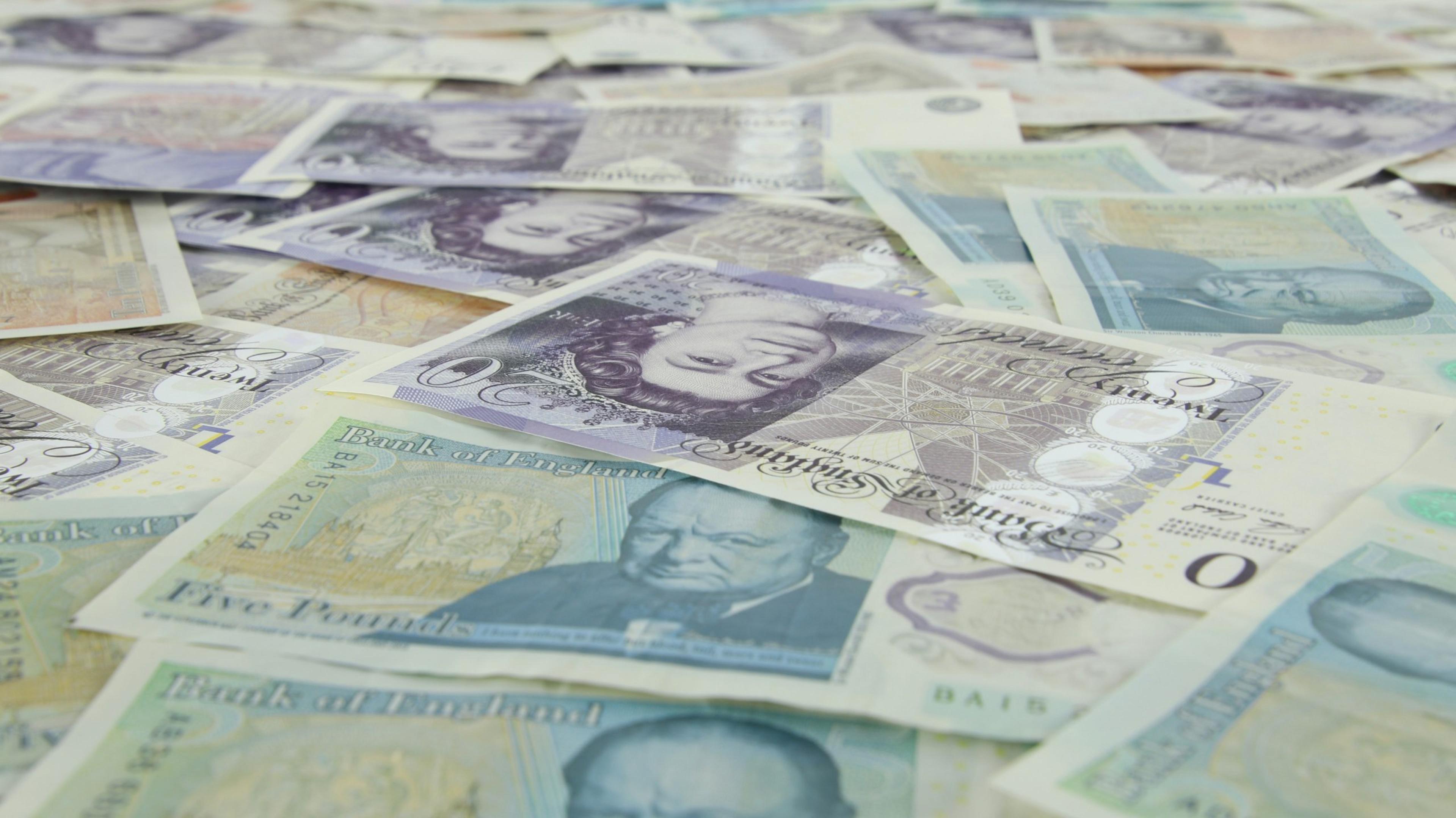 UK Gambling Hit £4.5bn GGY in Q4 2025, Up 2.27%